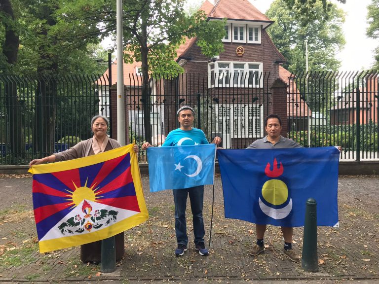 Uygur Türkü, Tibetli ve Moğol aktivistler, Çin'i protesto etti