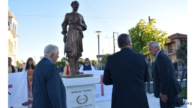 Yunanistan Mora Türklerini katleden Manolis Dunias'ın anıtını dikti! 