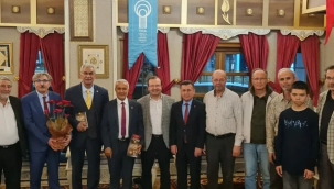 Türkiye Dil ve Edebiyat Derneğinde 'Yunus Emre'nin İzinde" konulu söyleşi gerçekleştirildi