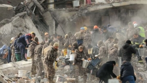 Türkiye tarihi ve çetin bir sınavdan geçiyor