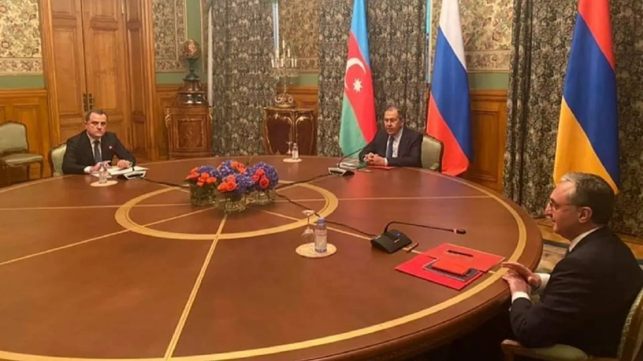 Azerbaycan-Ermenistan Arasında İmzalanan Anlaşma Metni