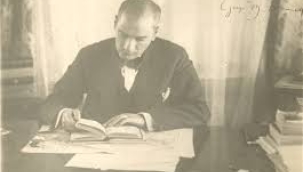 Türkiye Cumhuriyeti'nin 100. Yılında Atatürk ve Bilim İnsanının Değeri