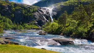 Kara/Kara Nehri ve aynı deniz adının etimolojik kökeni