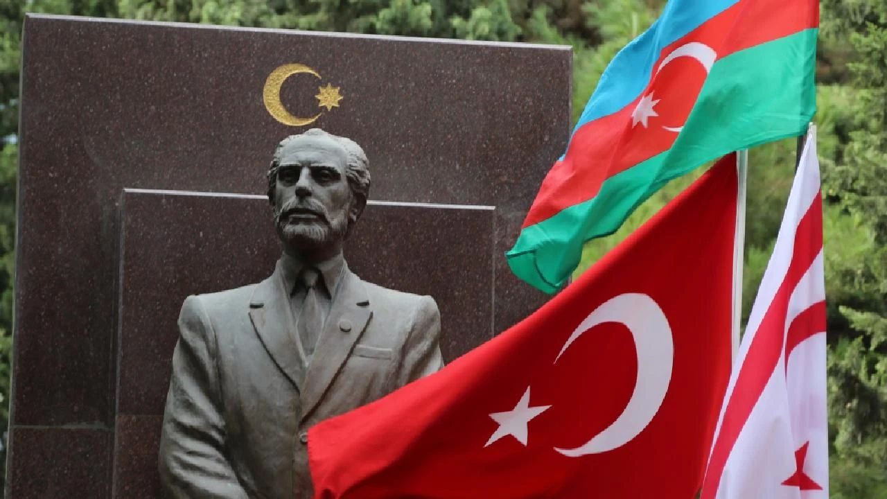 Türk dünyası liderlerinden Ebulfez Elçibey