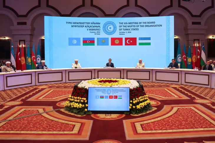 "Hoca Ahmet Yesevî ve Manevî Mirası" Konulu Konferans Düzenlendi