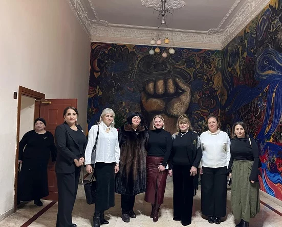 Bu kez temaşa alkışlarla karşılandı...