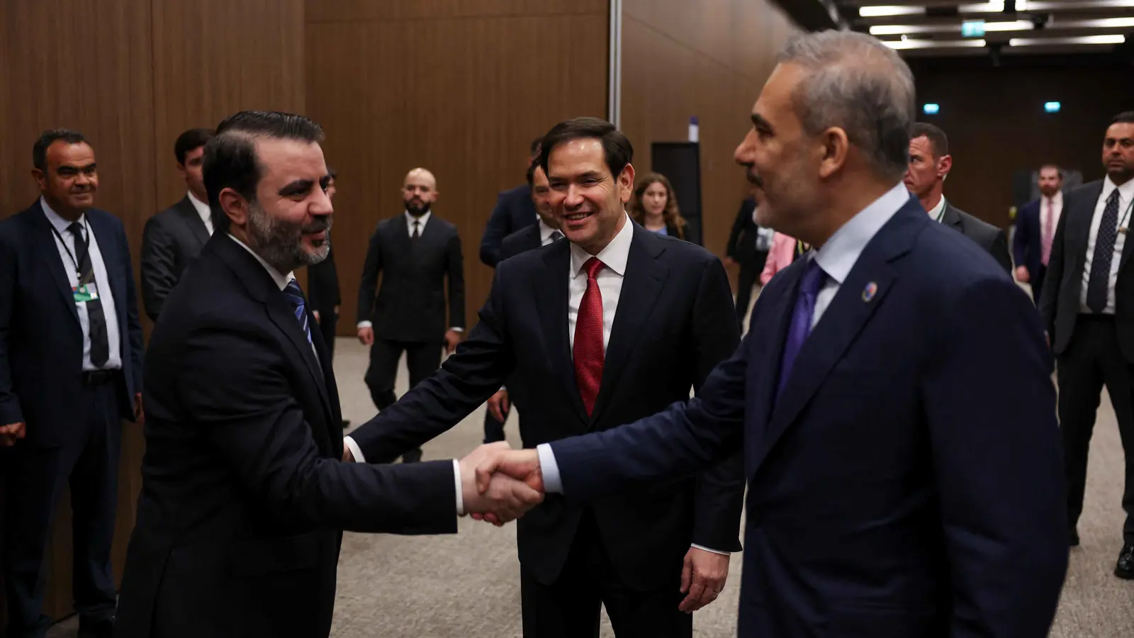  Suriye'nin geleceği Antalya'da şeklleniyor