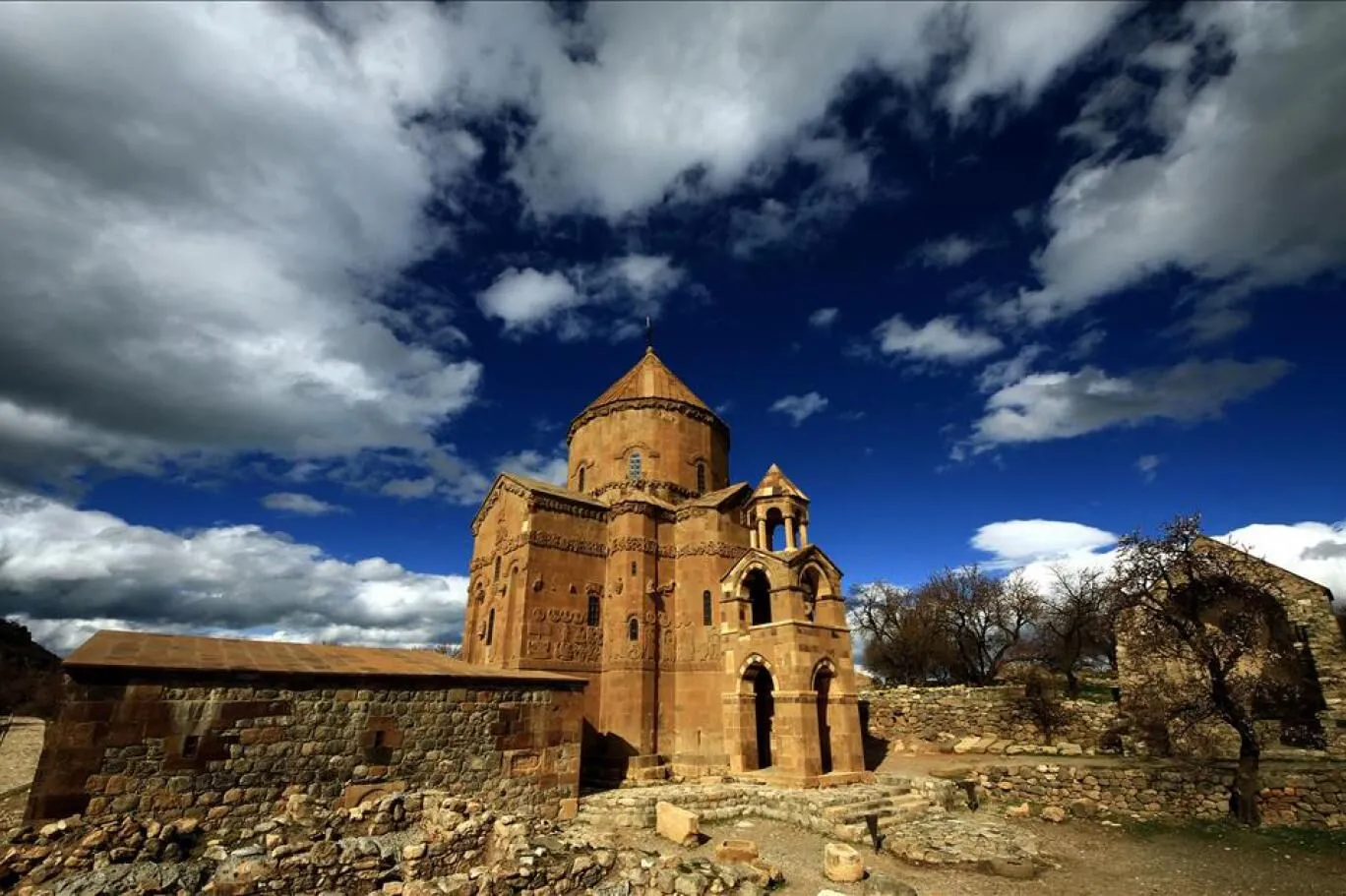 'Ermeni Kilisesi ve Türkler'