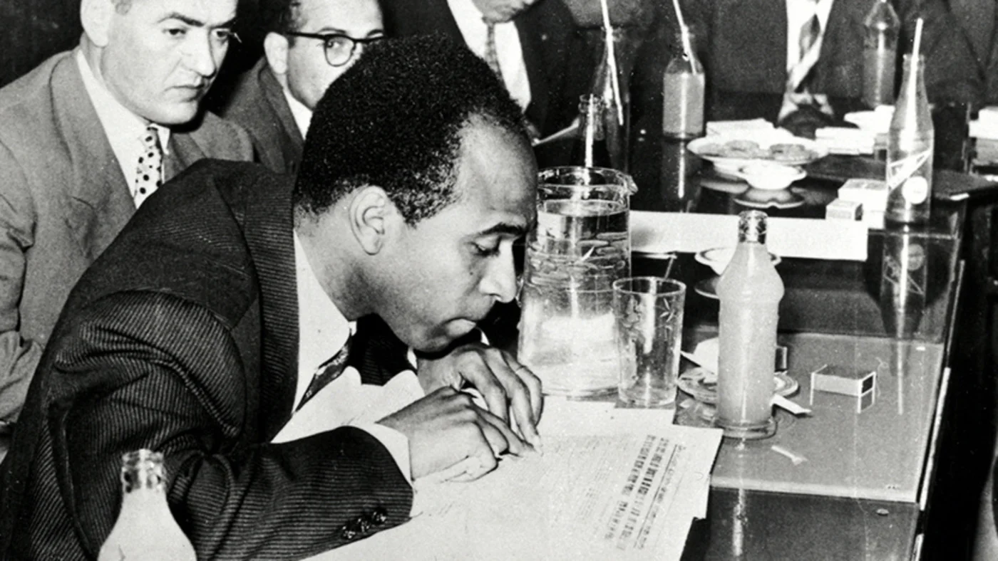 Sömürgeci soykırımın yeni döneminde Frantz Fanon'un mirası