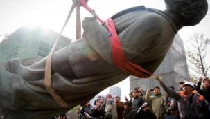 "Gerçek ortaya çıkınca heykelleri yıkılacak..."