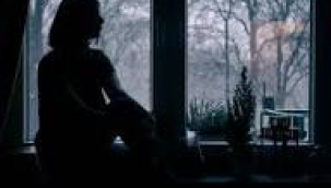 HAKAN ÖZŞANLI YAZDI: PENCERELERİNİ KAPAT