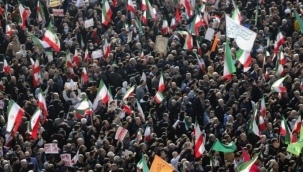 İran'da Demokrasi Mümkün Mü?