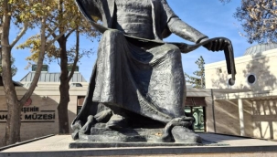  KIRŞEHİR GEZİ NOTLARI: 4 AHİ EVRAN CAMİ, TÜRBE VE MEYDANI: KÜLTÜR VE SANAT DEMEK