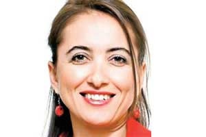 A harfinin şapkası mahkemelik !