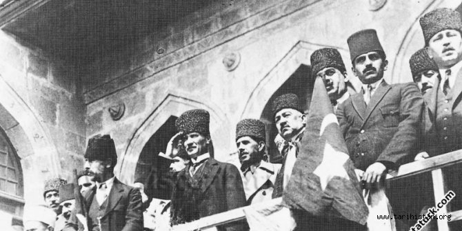 Atatürk'ün kriz yönetimi: Topyekûn savaş 