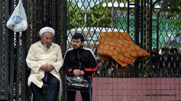 Doğu Türkistanlı alime hapis