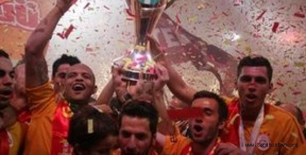 Galatasaray 19. kez kupa kaldırdı!