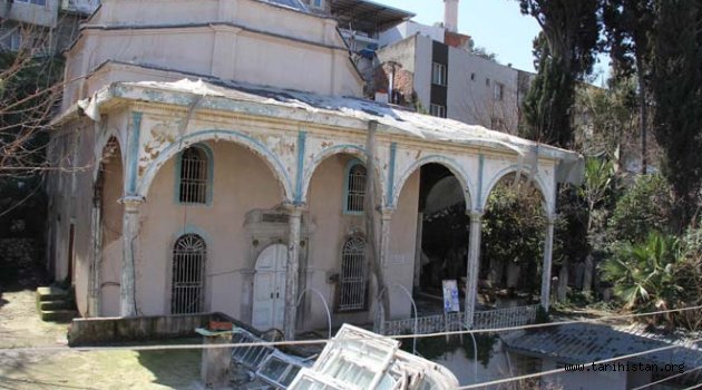 İzmir'de Aliağa Camii kurtarılıyor