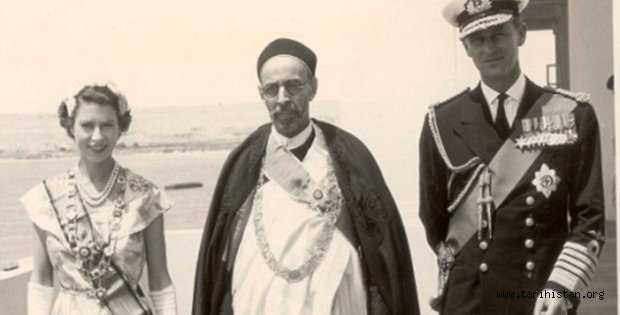 Libya eski kralı Sünusi'ye iade-i itibar
