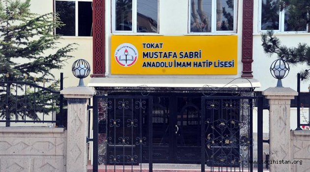  Liseden 'Mustafa Sabri' adı kaldırıldı