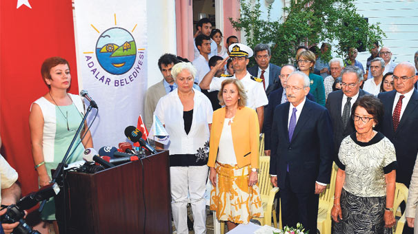 Lozan'ın 90. yılına Ada'da kutlama