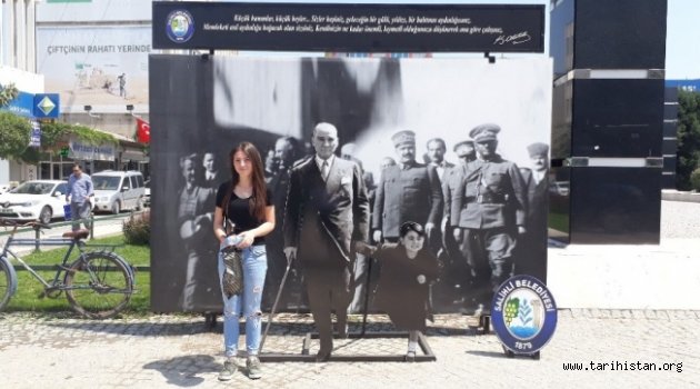 Salihli'de 3 boyutlu Atatürk görseli