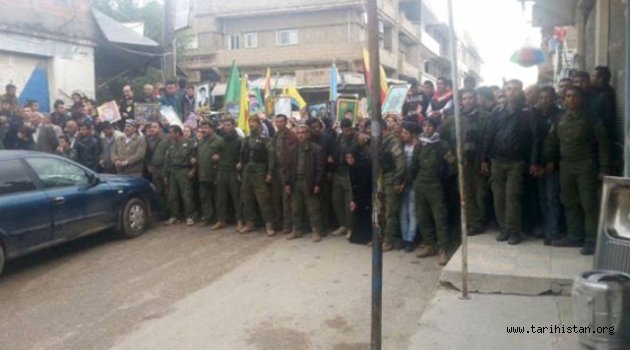 Suriyeli Kürtler, PYD'yi Protesto Etti