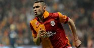 Burak Galatasaray'da kaldı