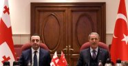 MİLLİ SAVUNMA BAKANI AKAR, GÜRCİSTAN SAVUNMA BAKANI İLE GÖRÜŞTÜ
