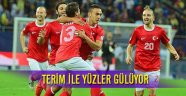 Terim ile yüzler gülüyo