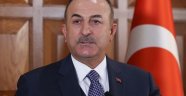 TÜRK BAYRAĞINI YIRTAN IRKÇI MİLLETVEKİLİNE ÇAVUŞOĞLU'NDAN SERT TEPKİ!