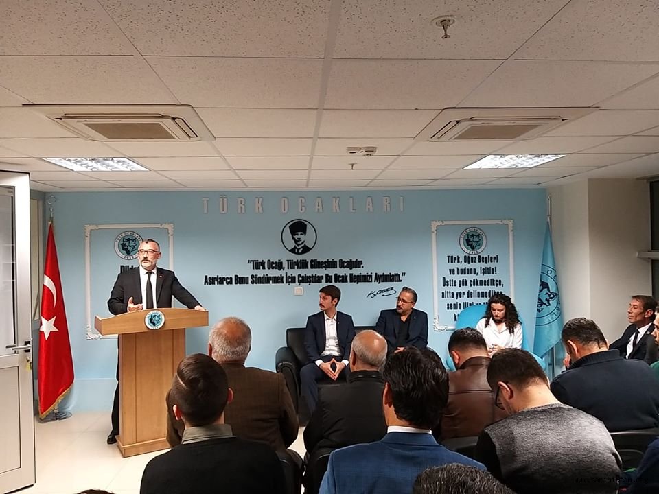 Türk Ocakları Manisa Şehzadeler Şubesinde "Vatandaş ve Hukuk" konuşuldu.