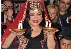 Türkan Şoray'dan çayda çıra oyunu