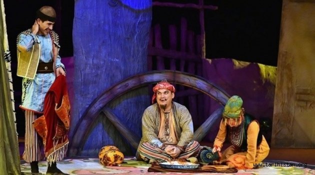 Türkmenistan'da Nasreddin Hoca oyunu sergileniyor